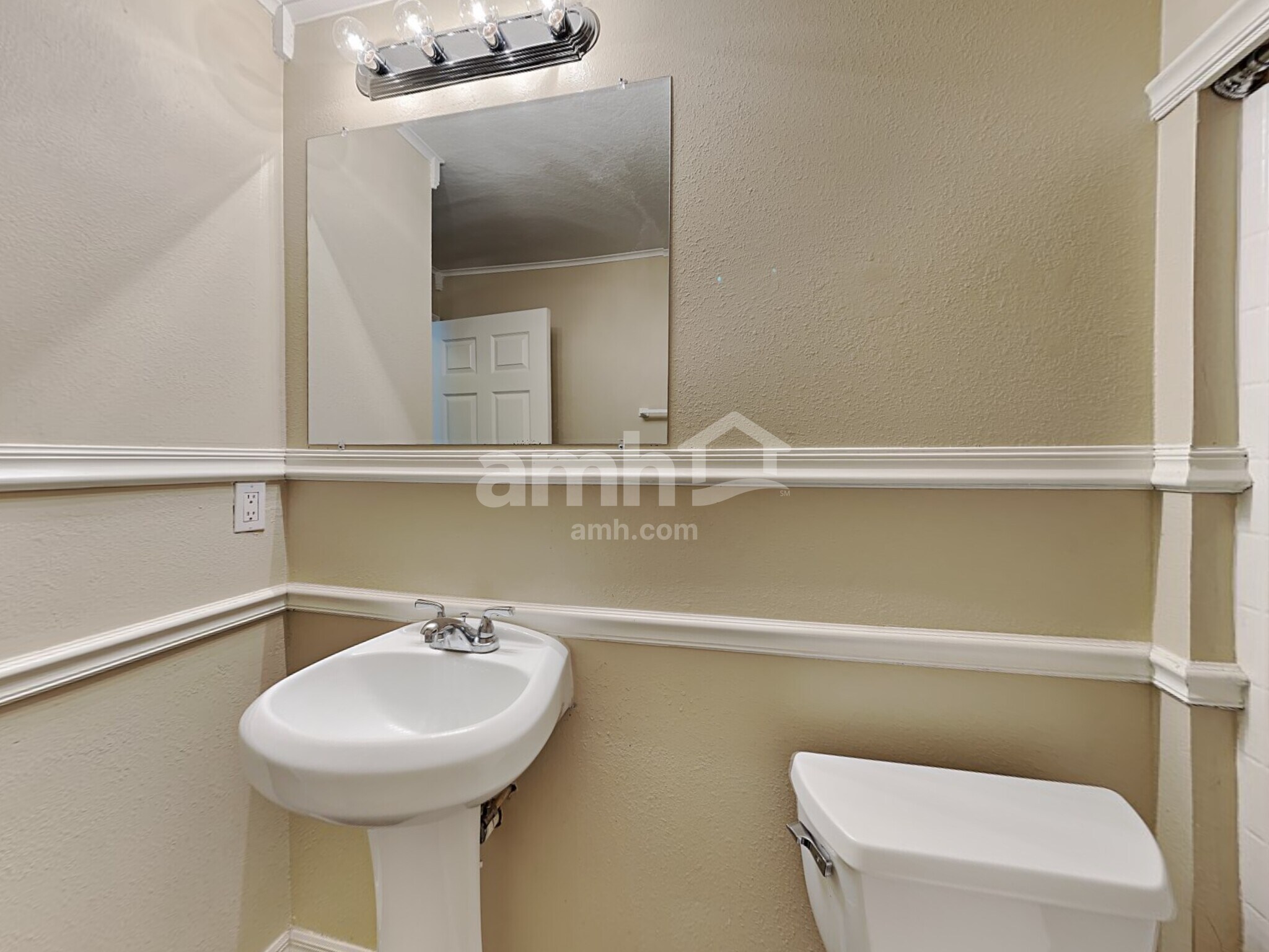 Building Photo - 4012 Waltham Forest Dr
