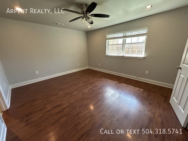 Building Photo - 3108 Tournefort St