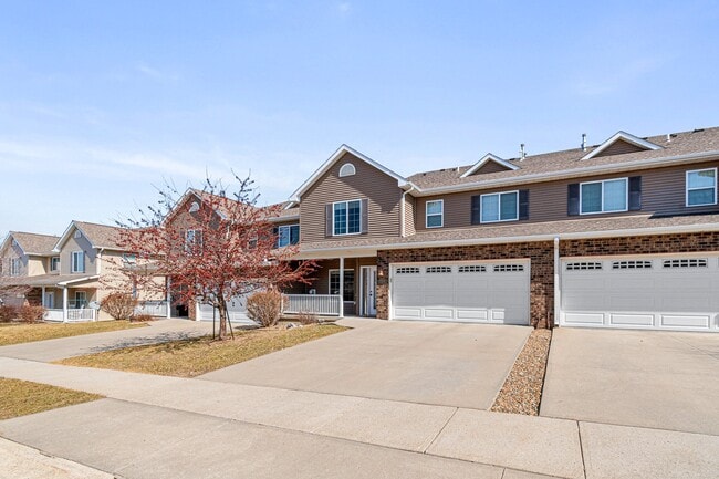 Building Photo - 1554 Burr Dr