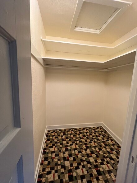 Walk in closet in front bedroom - 1318 N McCadden Pl