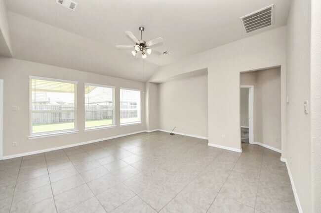 Building Photo - 21254 Lucknow Ln