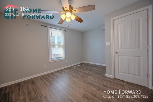 Building Photo - 223 W Broadway Ave