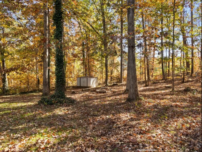 Building Photo - 116 Briar Ln