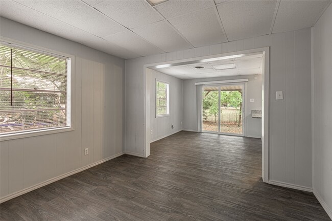 Building Photo - 299 Pine Harbor Dr