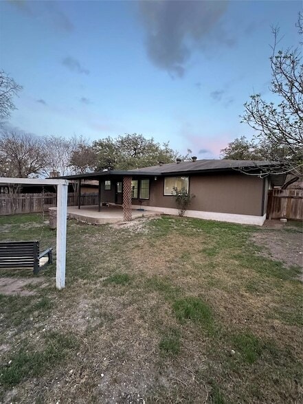 Building Photo - 7908 Creekmere Ln