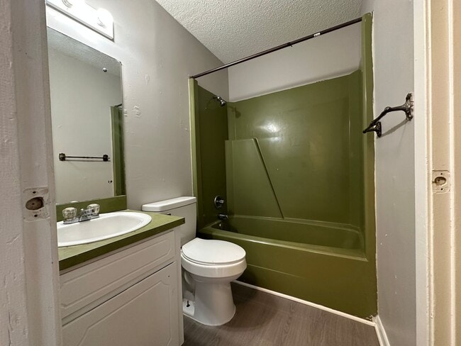 Building Photo - Melody Lane Unit A3