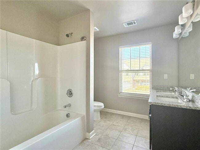 Building Photo - 1917 Castleberry Ln