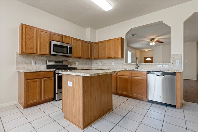 Building Photo - 7814 Yaupon Ranch Ct