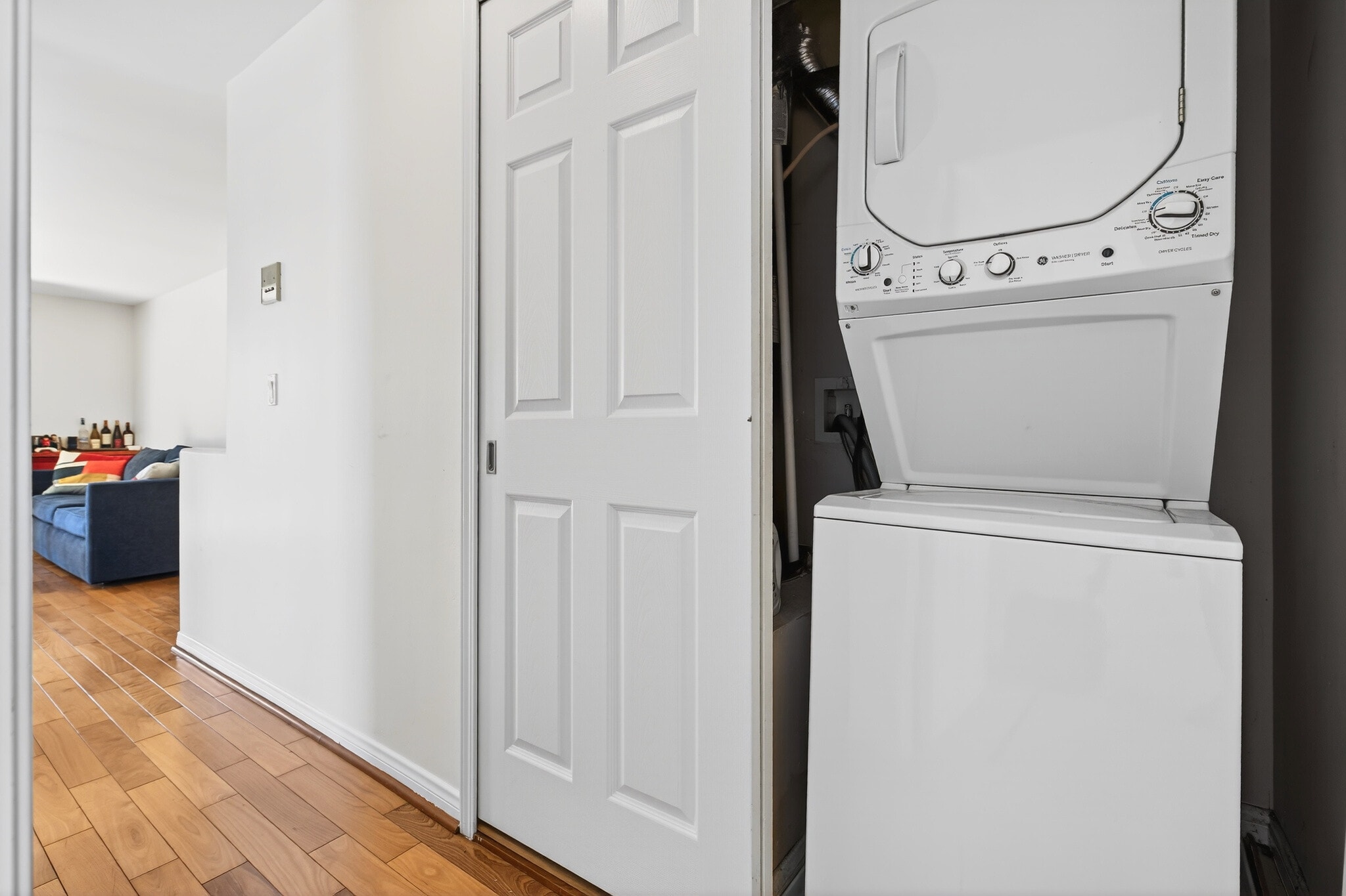 Building Photo - 4046 Iowa St