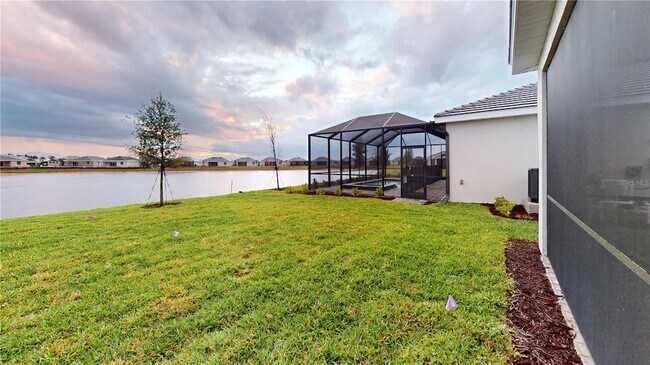 Building Photo - 7913 Lakes Edge Lane