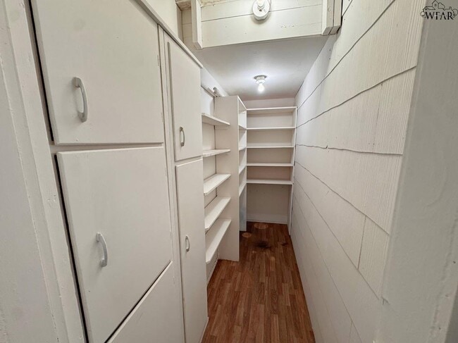 Building Photo - 2209 Talunar Ln