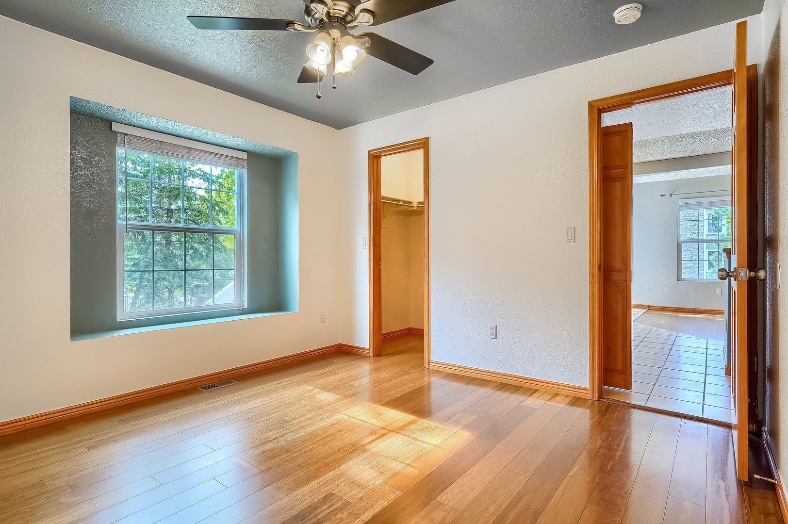 Building Photo - 8327 S Upham Way