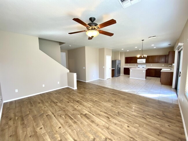 Building Photo - 45639 W Barbara Ln
