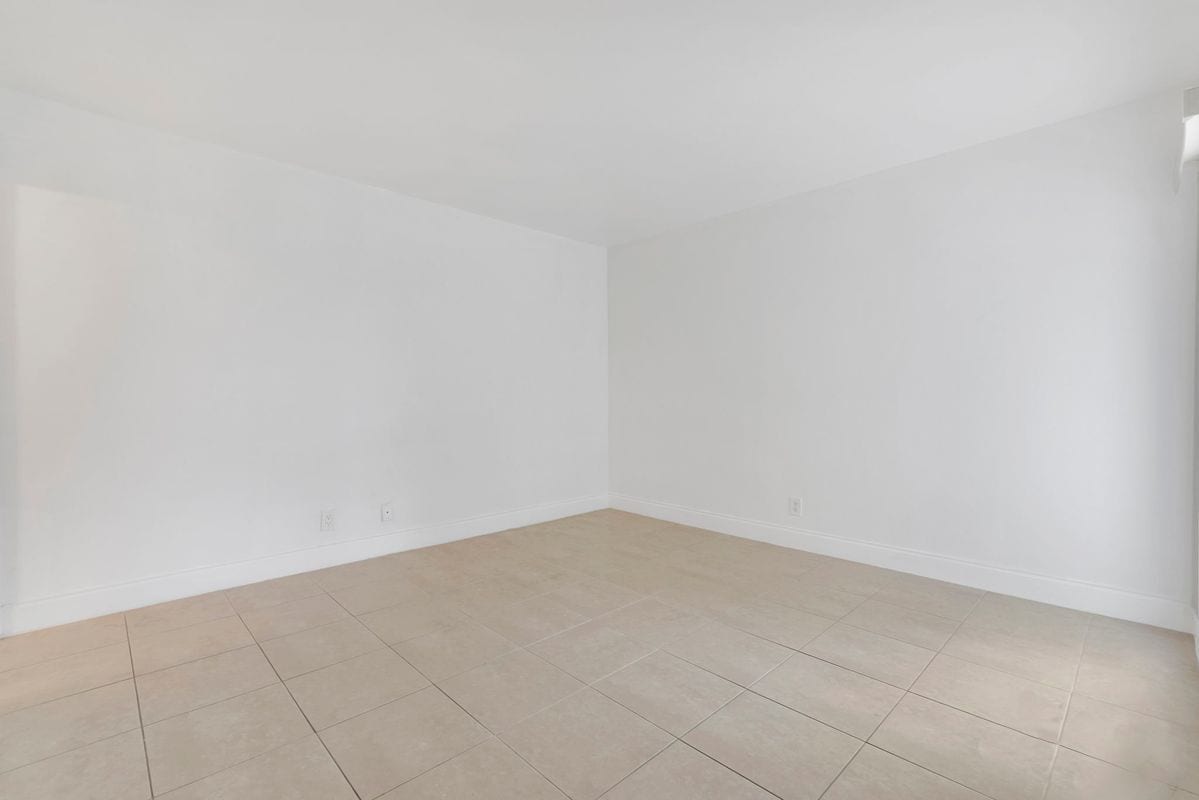 Building Photo - 3040 NE 16th Ave