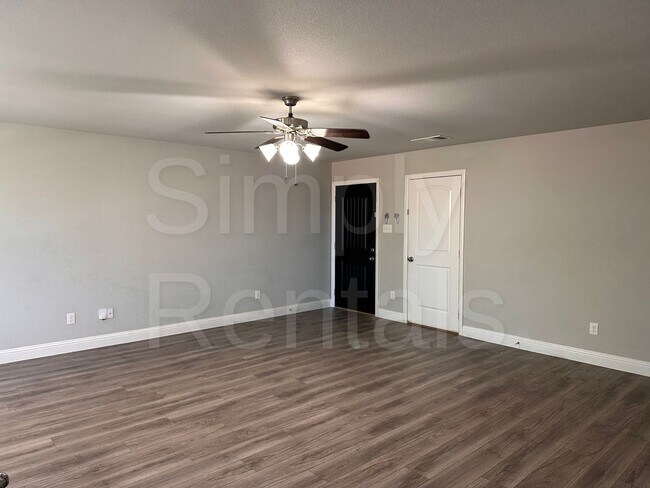 Building Photo - 6801 Jade Dr