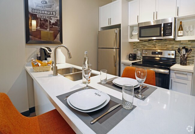 1BR, 1BA - 500sf- Kitchen - Revisn - Furnished Apartments