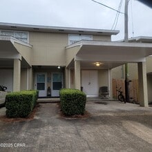 Building Photo - 6903 N Lagoon Dr