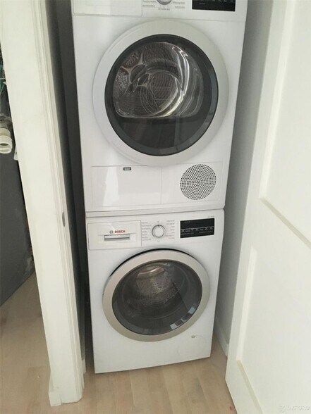 Building Photo - 328 E 59th St