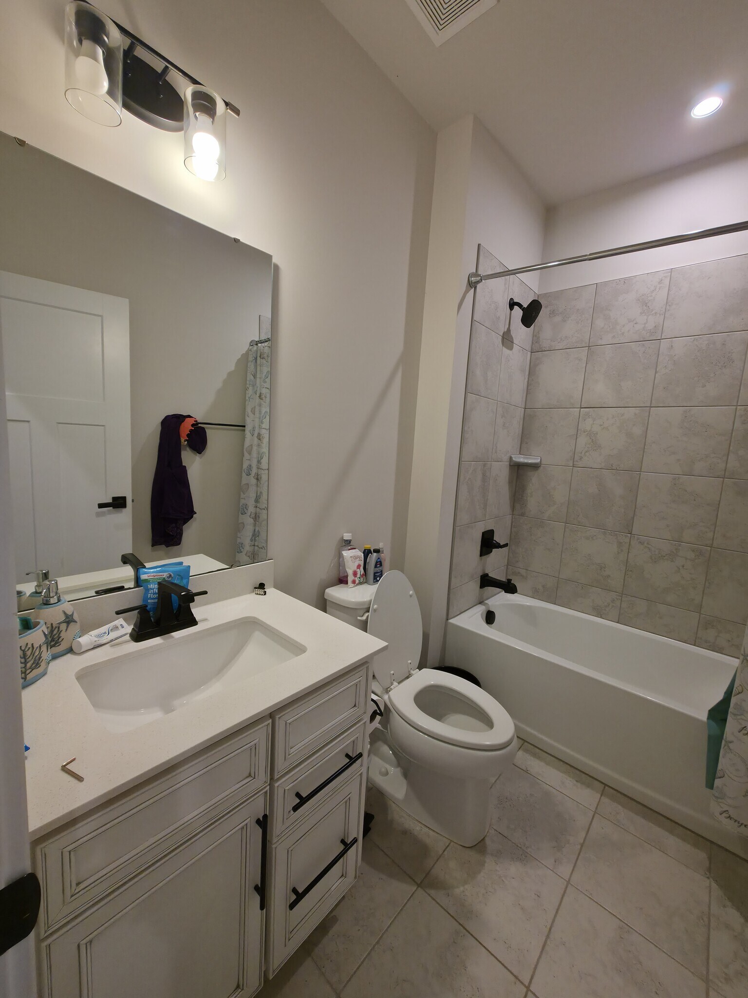 bath 2 - 9773 Oaklawn Blvd NW