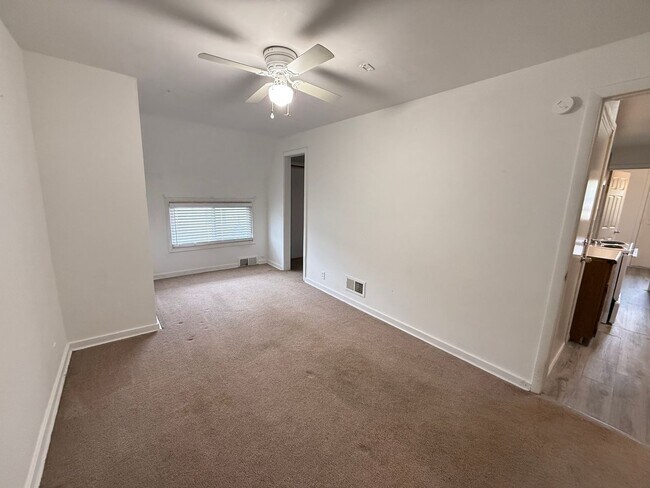 Building Photo - 5680 Trailer Park Dr