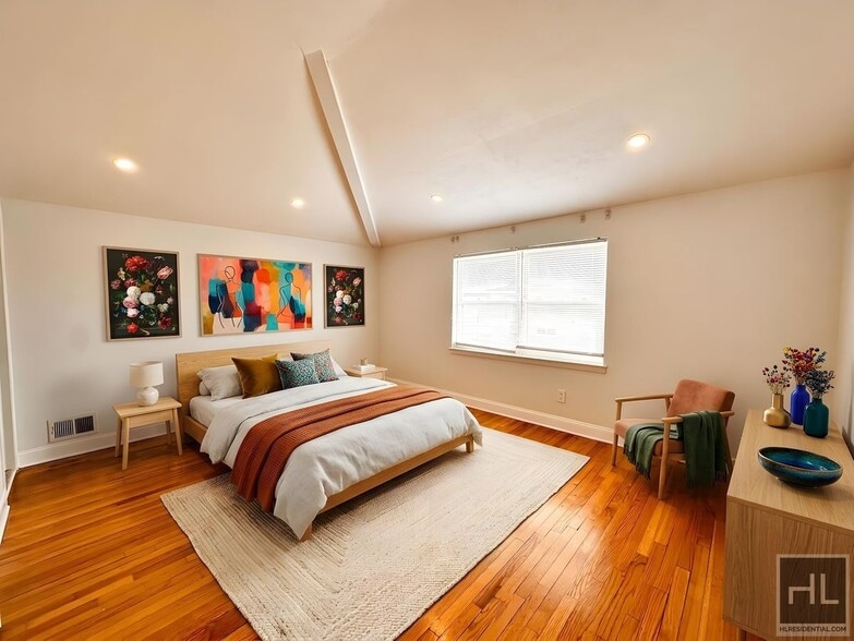 Building Photo - JEFFERSON AVENUE