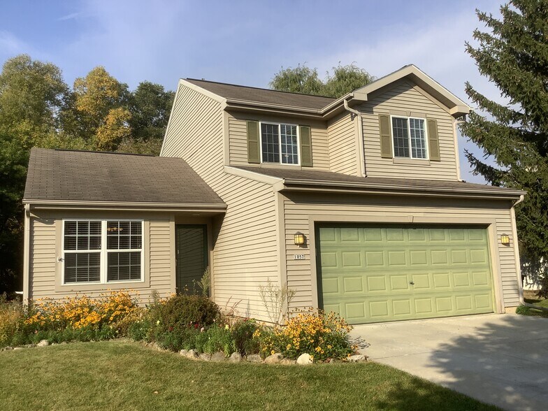 Primary Photo - 1057 Kennedy Dr