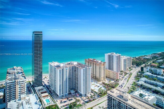 Building Photo - 2030 S Ocean Dr
