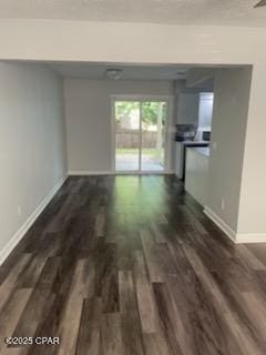 Building Photo - 420 Venetian Way