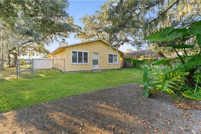 Building Photo - 4418 Highland Ln