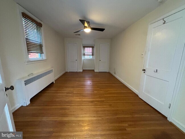 Building Photo - 412 Grange Rd