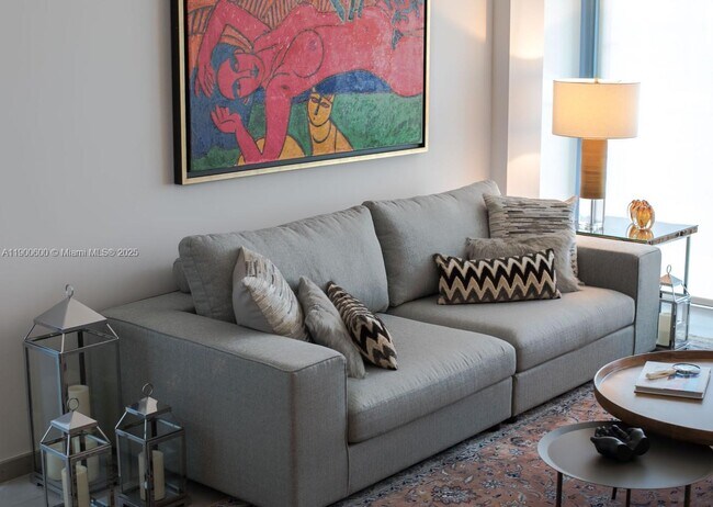 Building Photo - 68 SE 6th St