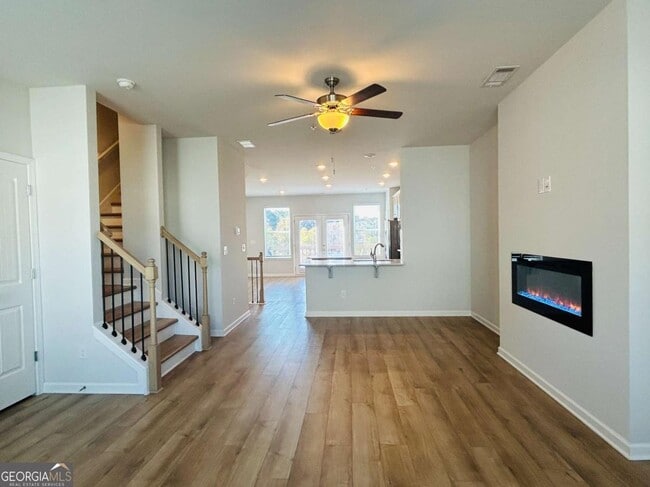 Building Photo - 140 Reese St