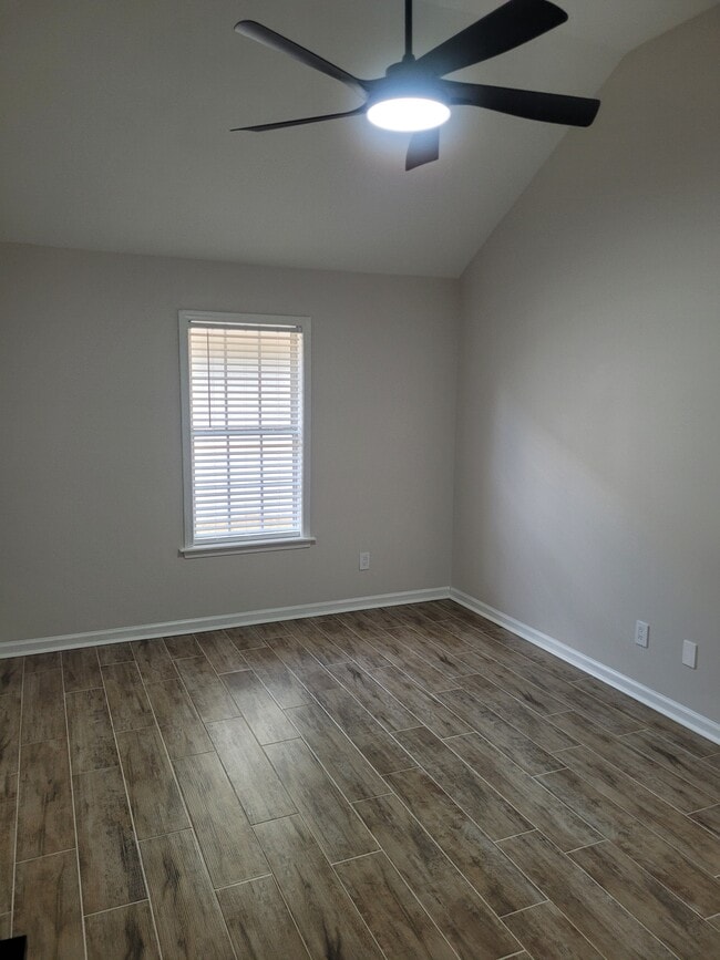Building Photo - 209 Leigh Lp