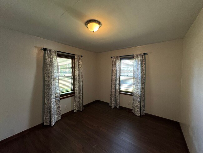 Building Photo - Single-Family Rental House 1BR-1BA - Warrenton MO 63383
