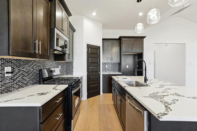 Building Photo - 2114 Spikes St