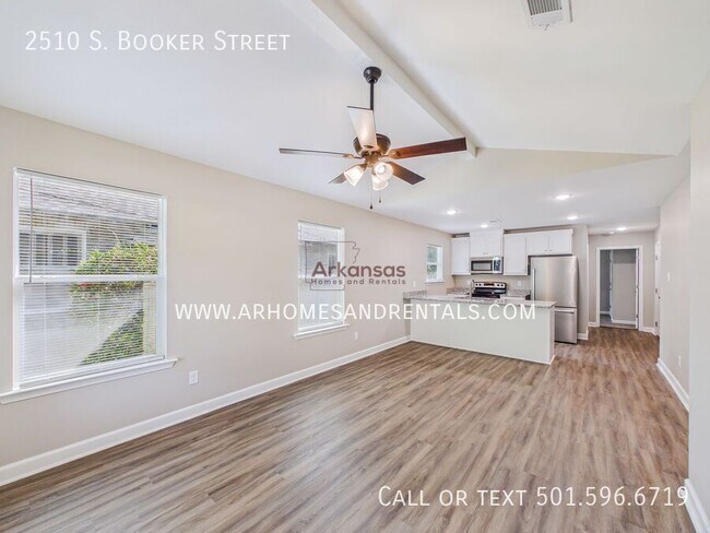Building Photo - 2510 Booker St