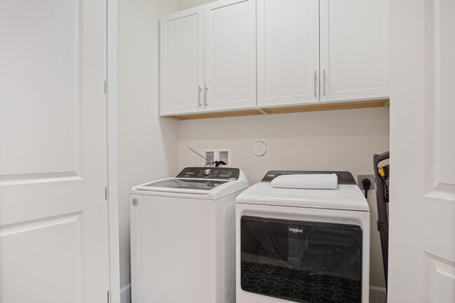 Building Photo - 1862 Tarni Way