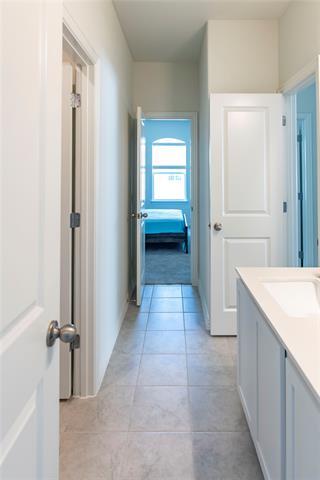 Building Photo - 1217 Rosebay Dr