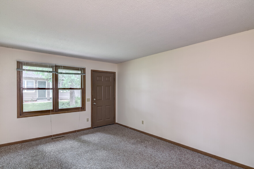 Building Photo - 4528 Speros Ln