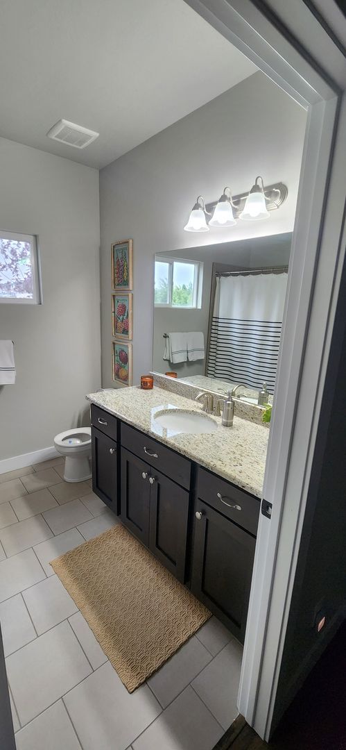 Building Photo - Move-In Ready 3BR/2BA West Haven Home