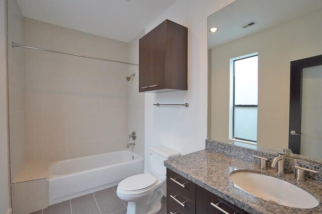 Building Photo - 4611 Austin St