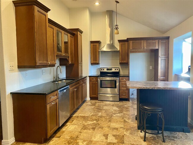Building Photo - 3003 Briar Dr