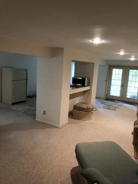 Lower Level - 11117 Jardin Pl