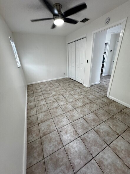 Building Photo - 3403 Rostan Ln