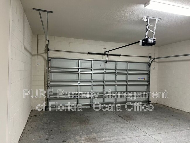 Building Photo - 8763 SW 49th Cir