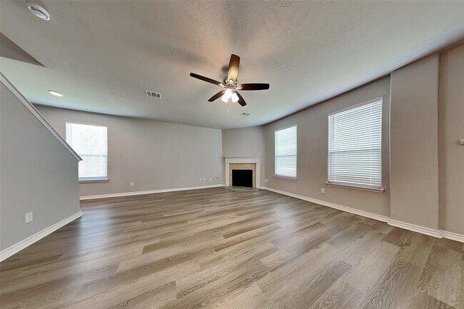 Building Photo - 6602 Albion Cresent Dr
