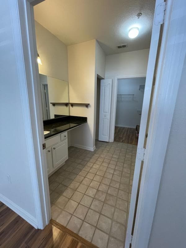Building Photo - 4207 S Dale Mabry Hwy