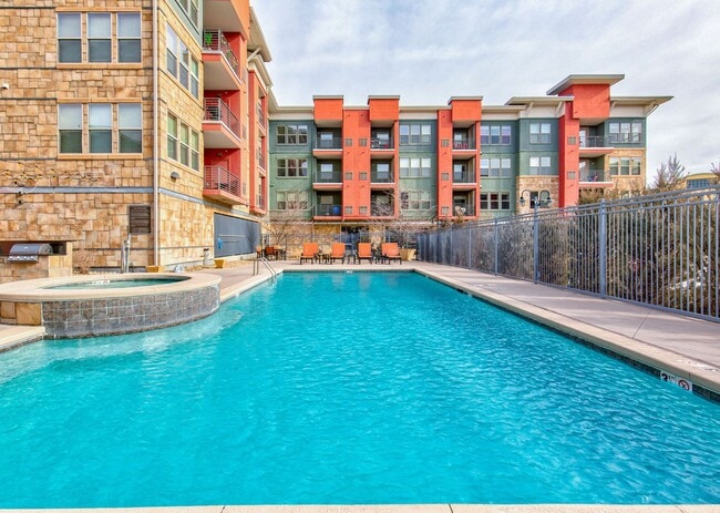 Building Photo - Incredible First Floor Corner 2bd/2ba Loft at Via Varra! AVAILABLE 7/1!