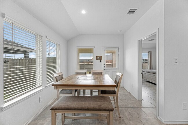 Building Photo - 7534 Cynomys Ct