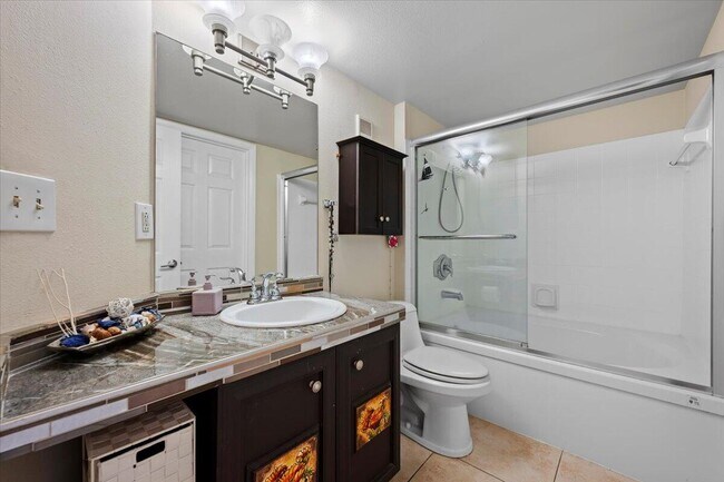 Building Photo - 4887 Via Palm Lakes Via